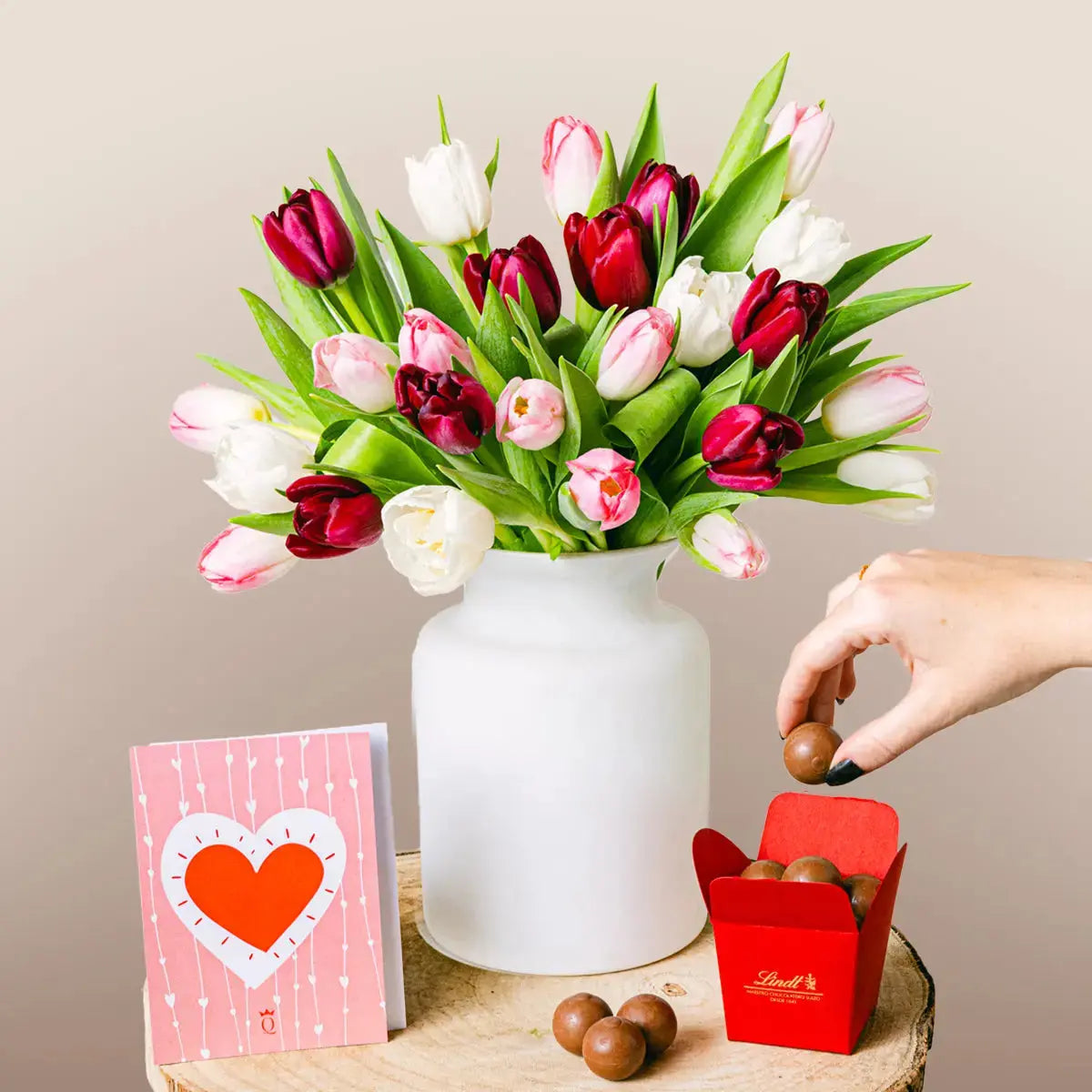 Różana i Biała Rozkosz Tulipana