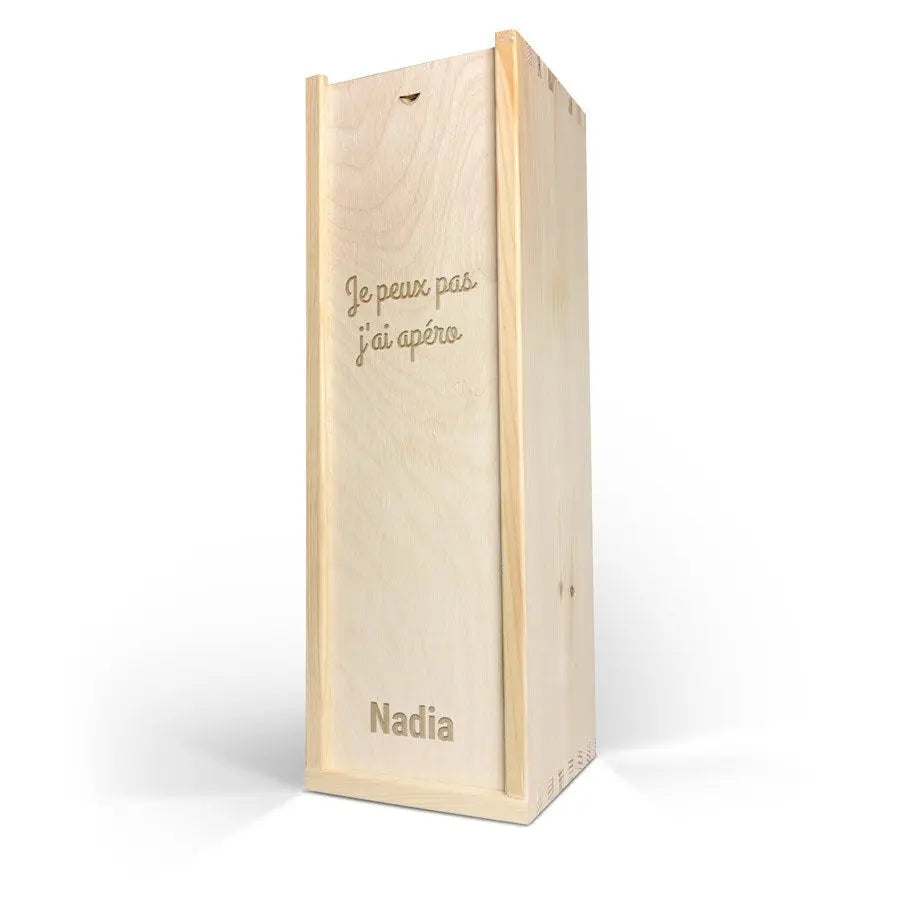 Wino w grawerowanej drewnianej skrzynce - Maison de la Surprise - Chardonnay